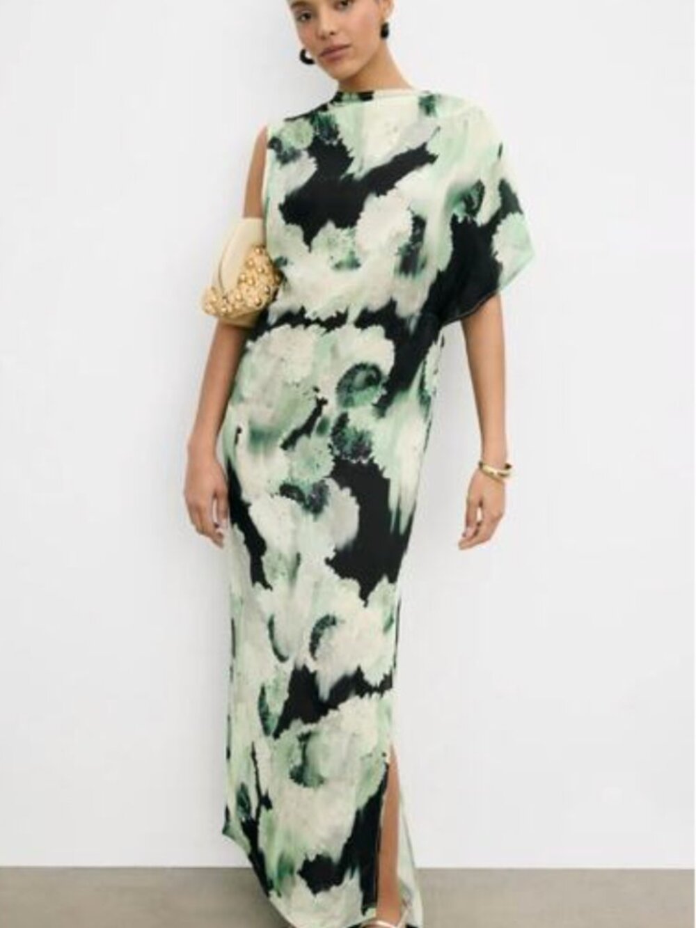 NWT Rodejber Alana Gown